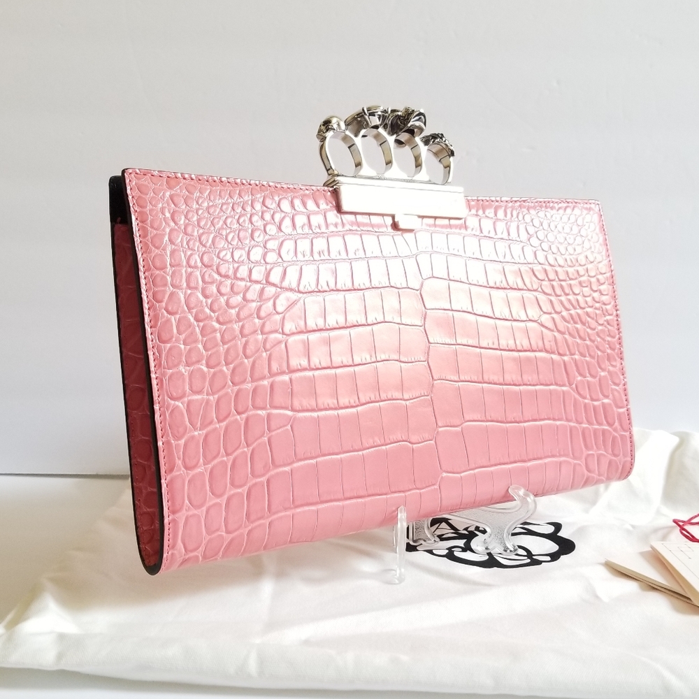 Alexander McQueen Skull Four-Ring Croc-Embossed Leather Clutch Pink - Picture 5 of 13